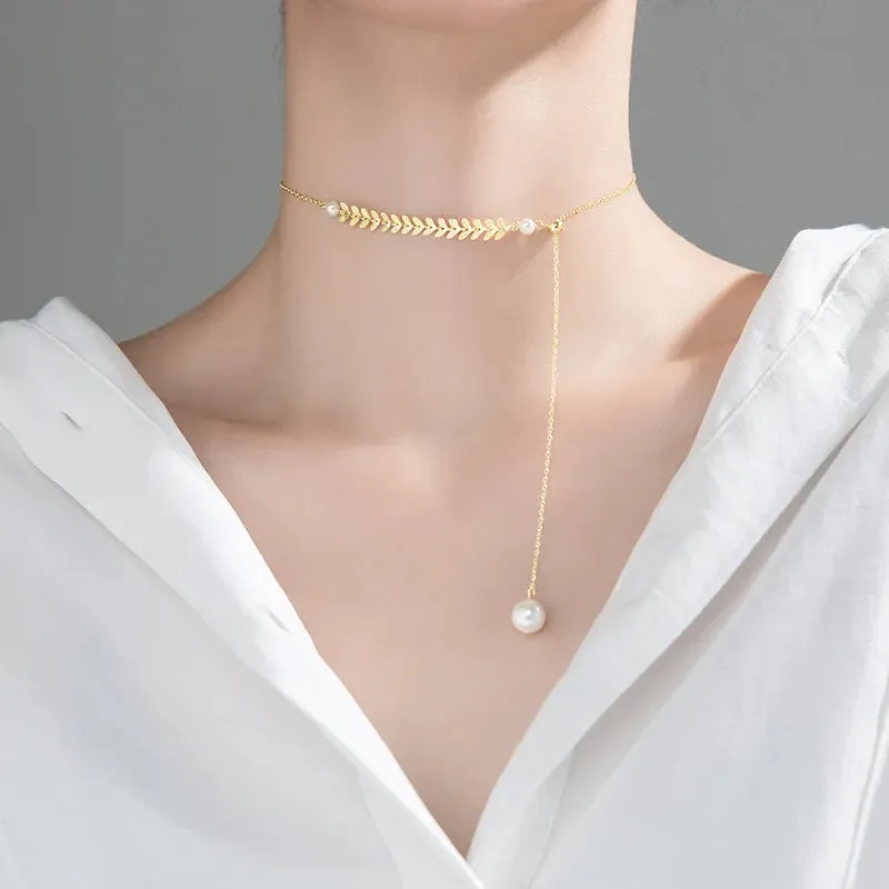 Leaf Pearl Pendant Necklace