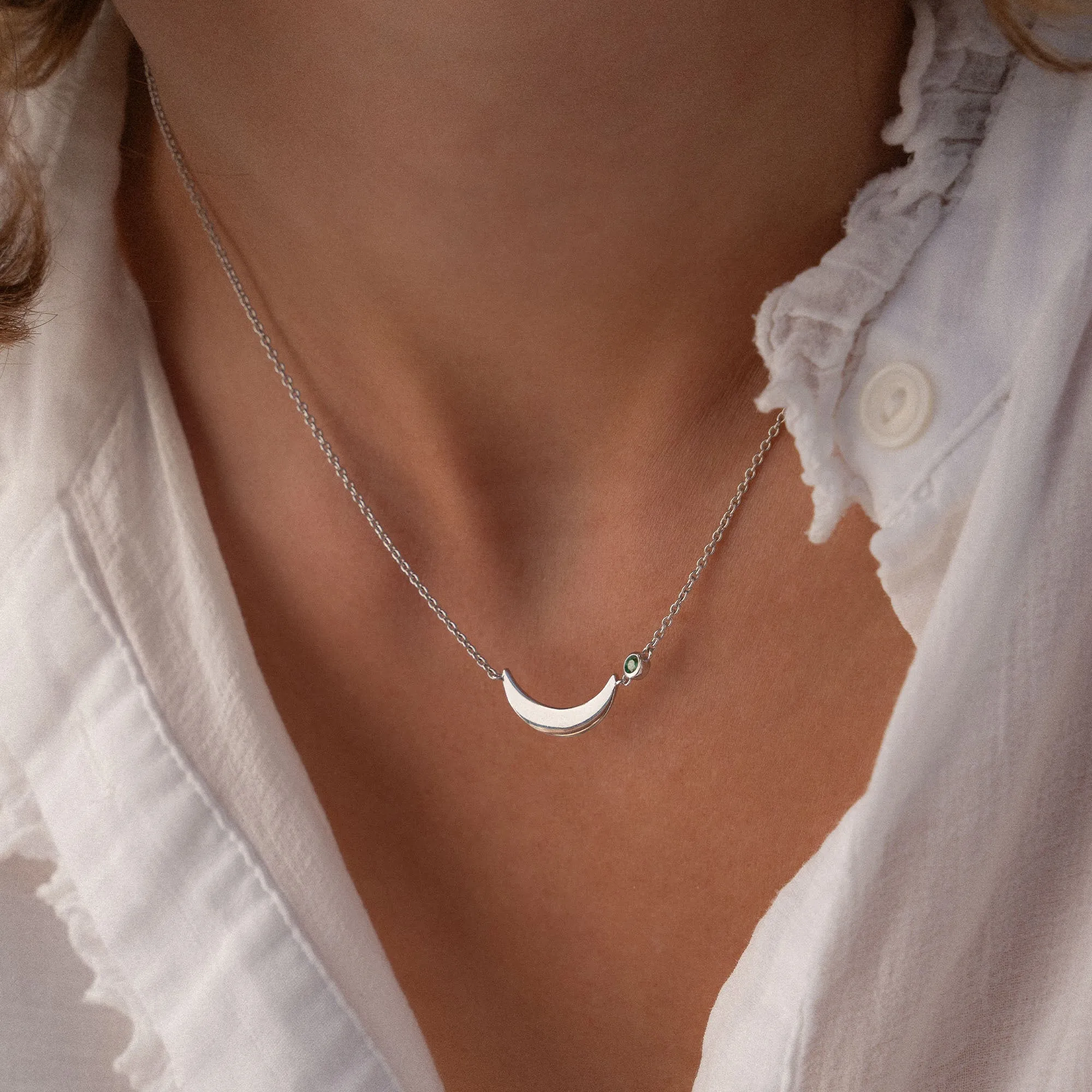 Luna 925 sterling silver necklace with green zirconia stone