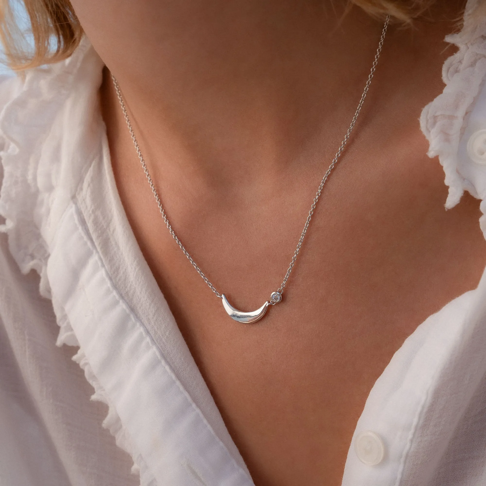 Luna 925 sterling silver necklace with white zirconia stone