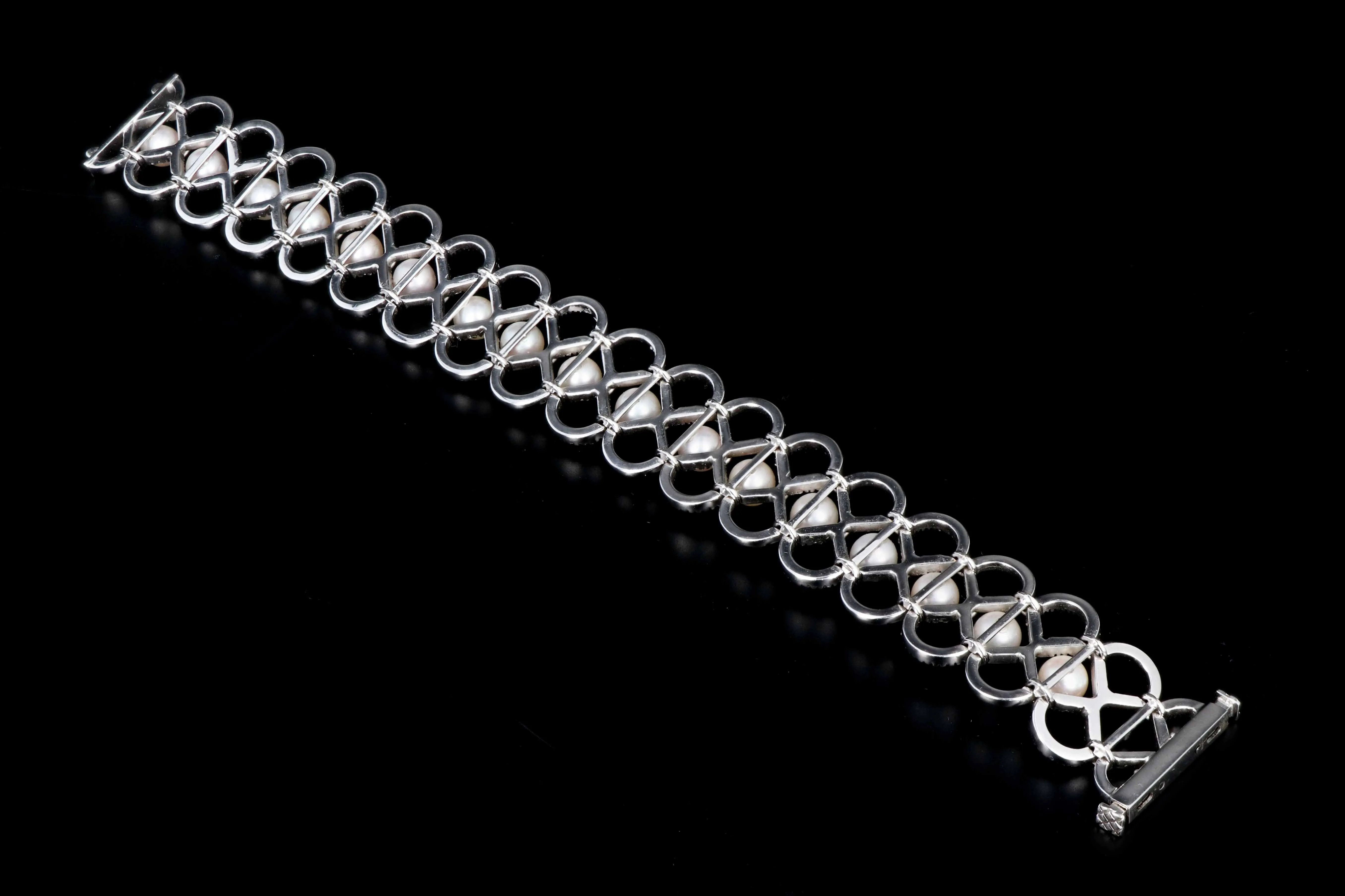 Modern 18K White Gold 6MM Pearl and Diamond Bracelet