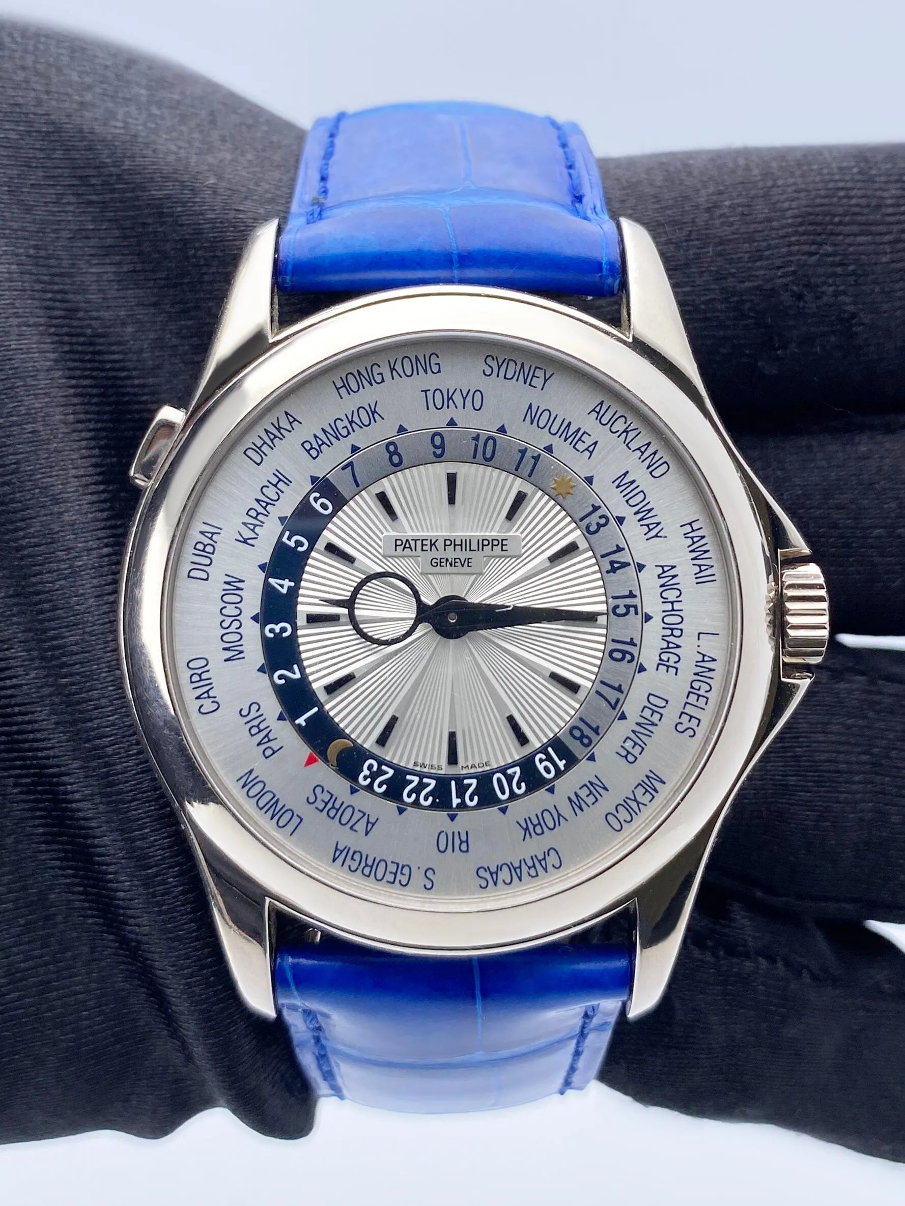 Patek Philippe Complications World Time 5130G Mens Watch Box Papers