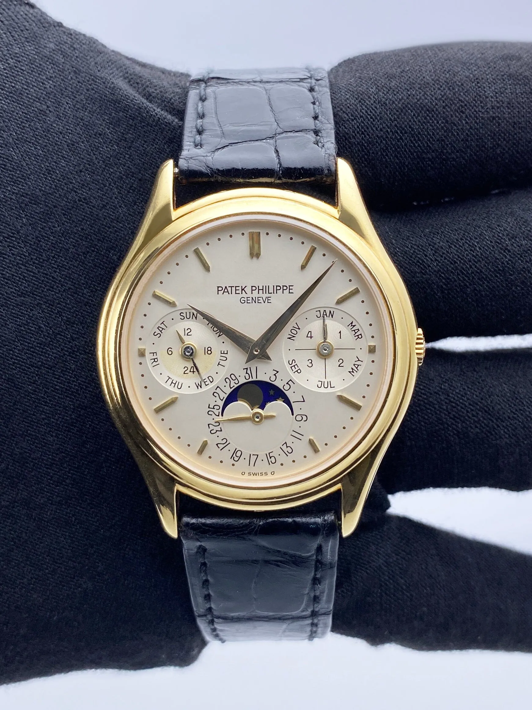 Patek Philippe Perpetual Calendar 3940J Mens Watch With Archives