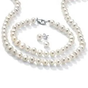 Pearl Necklace, Bracelet and Earrings in Sterling Silver