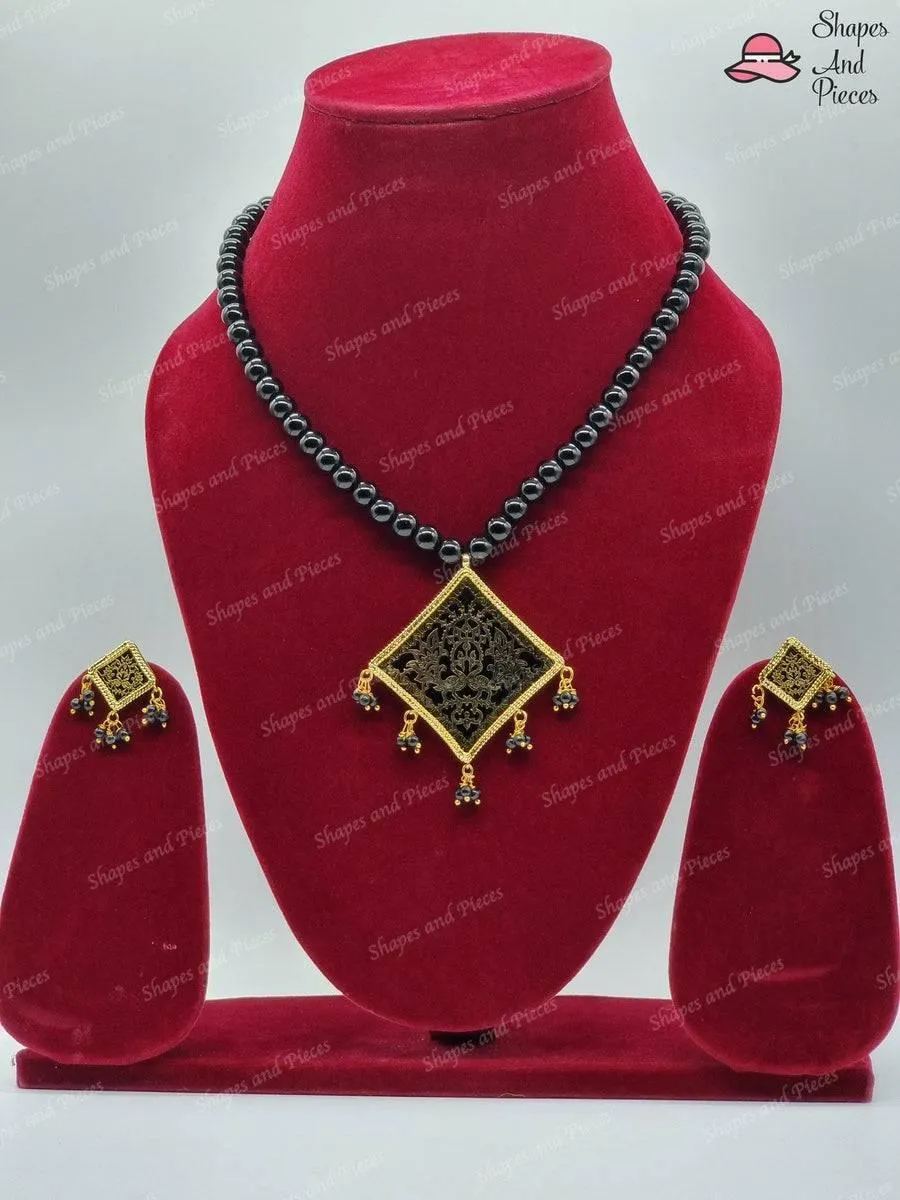 Pearl Necklace Set