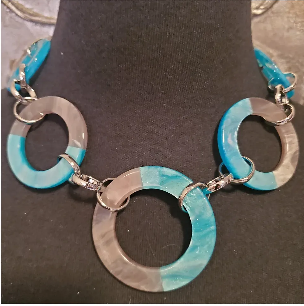 Resin circle necklaces