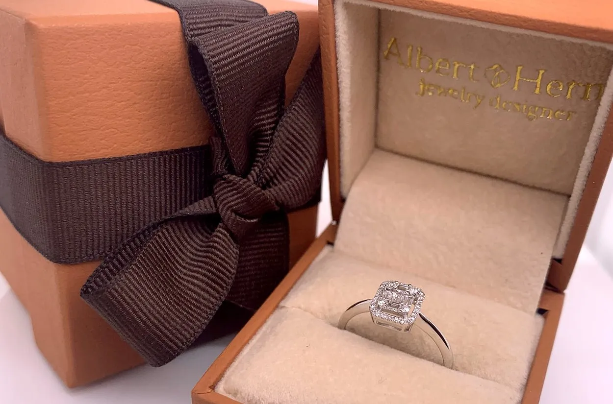 Ring 18kt White Gold Diamonds Illusion Halo 0,17 cts