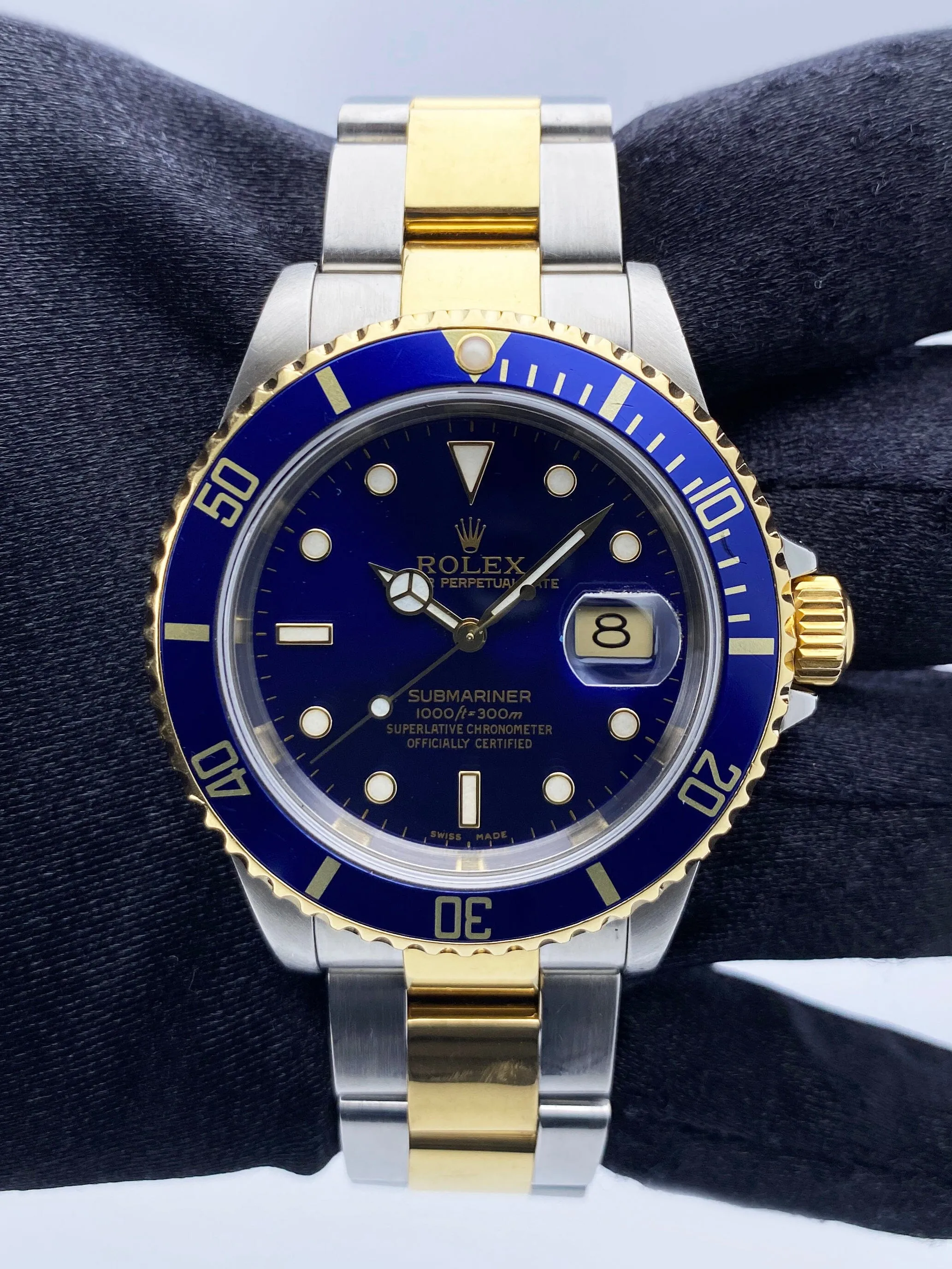 Rolex Submariner Date 16613 Blue Dial Mens Watch Box Papers