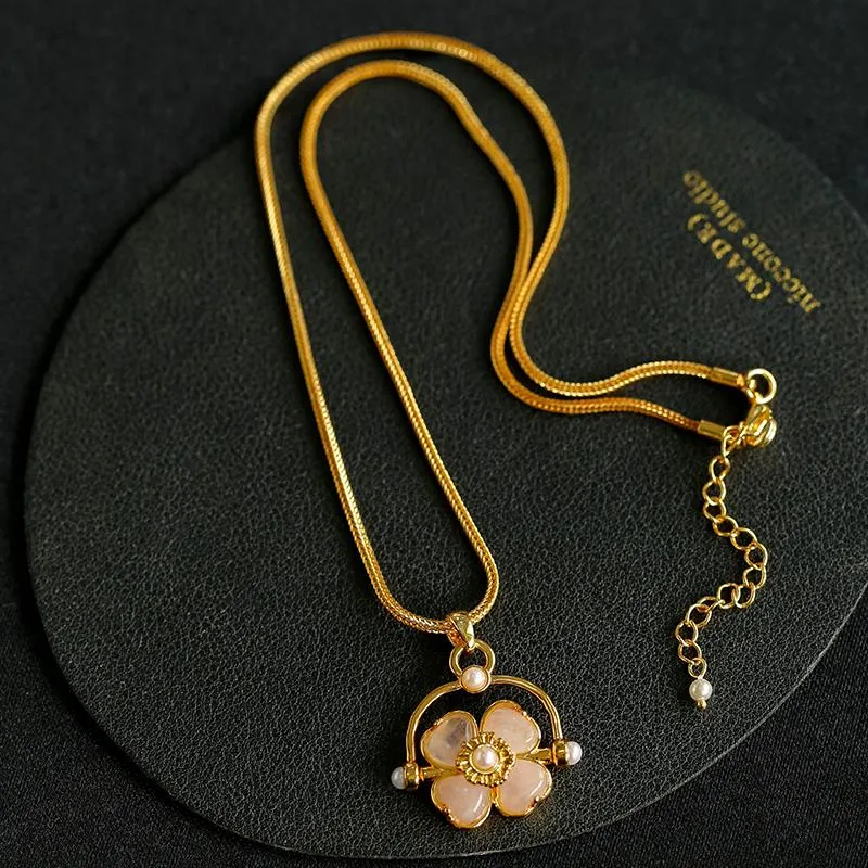 Rose Quartz Clover Pendant Necklaces