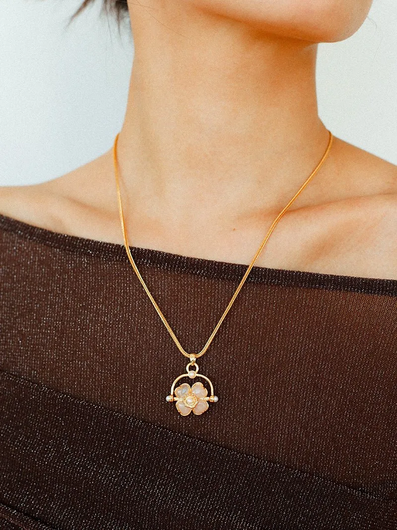 Rose Quartz Clover Pendant Necklaces