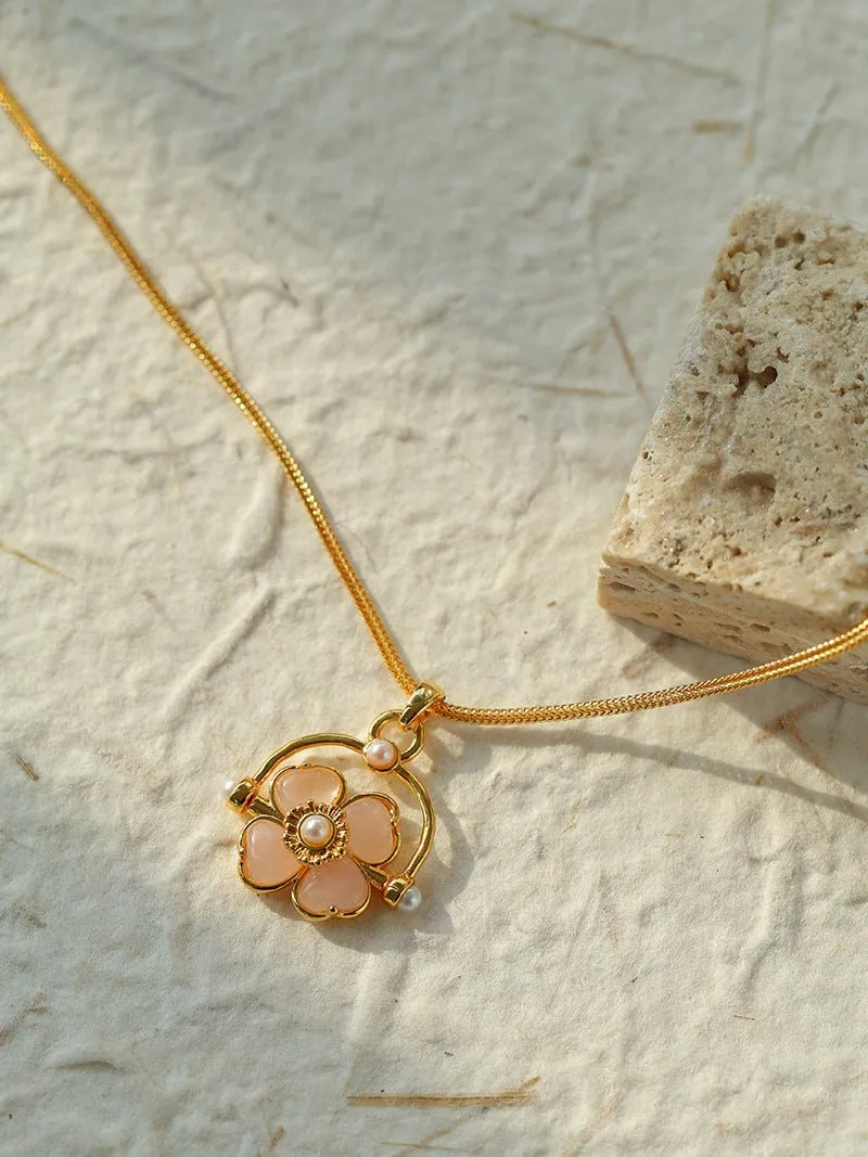 Rose Quartz Clover Pendant Necklaces