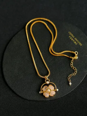 Rose Quartz Clover Pendant Necklaces