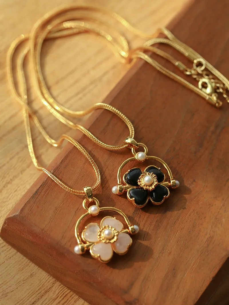 Rose Quartz Clover Pendant Necklaces