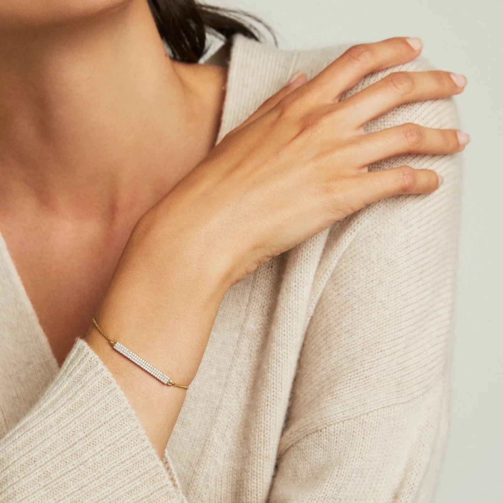 Signature Pave Bar Chain Bracelet