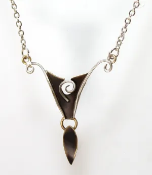SILVER AND SHADOWS NECKLACE