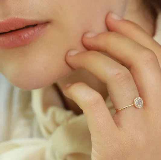 small diamond aura solitaire