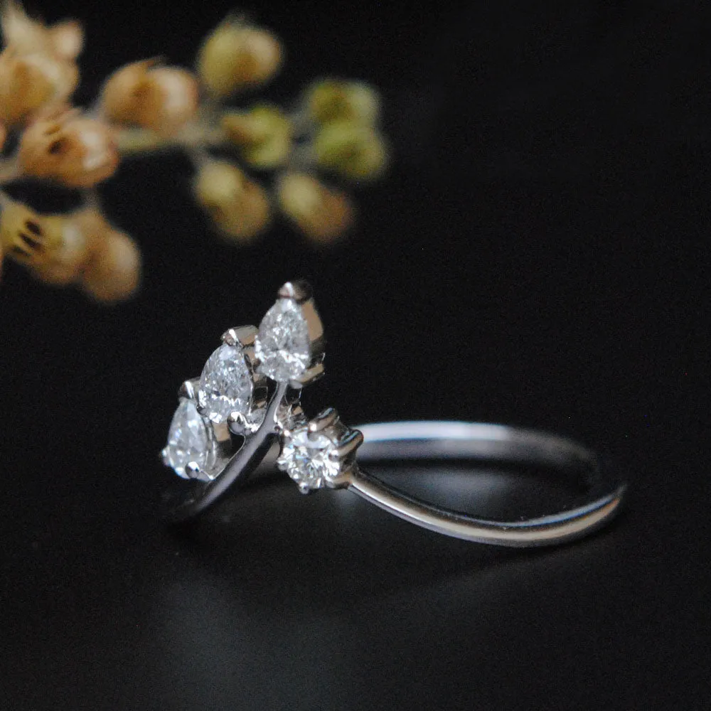 Solid Gold & Natural Pear Cut Diamond Leaf Ring