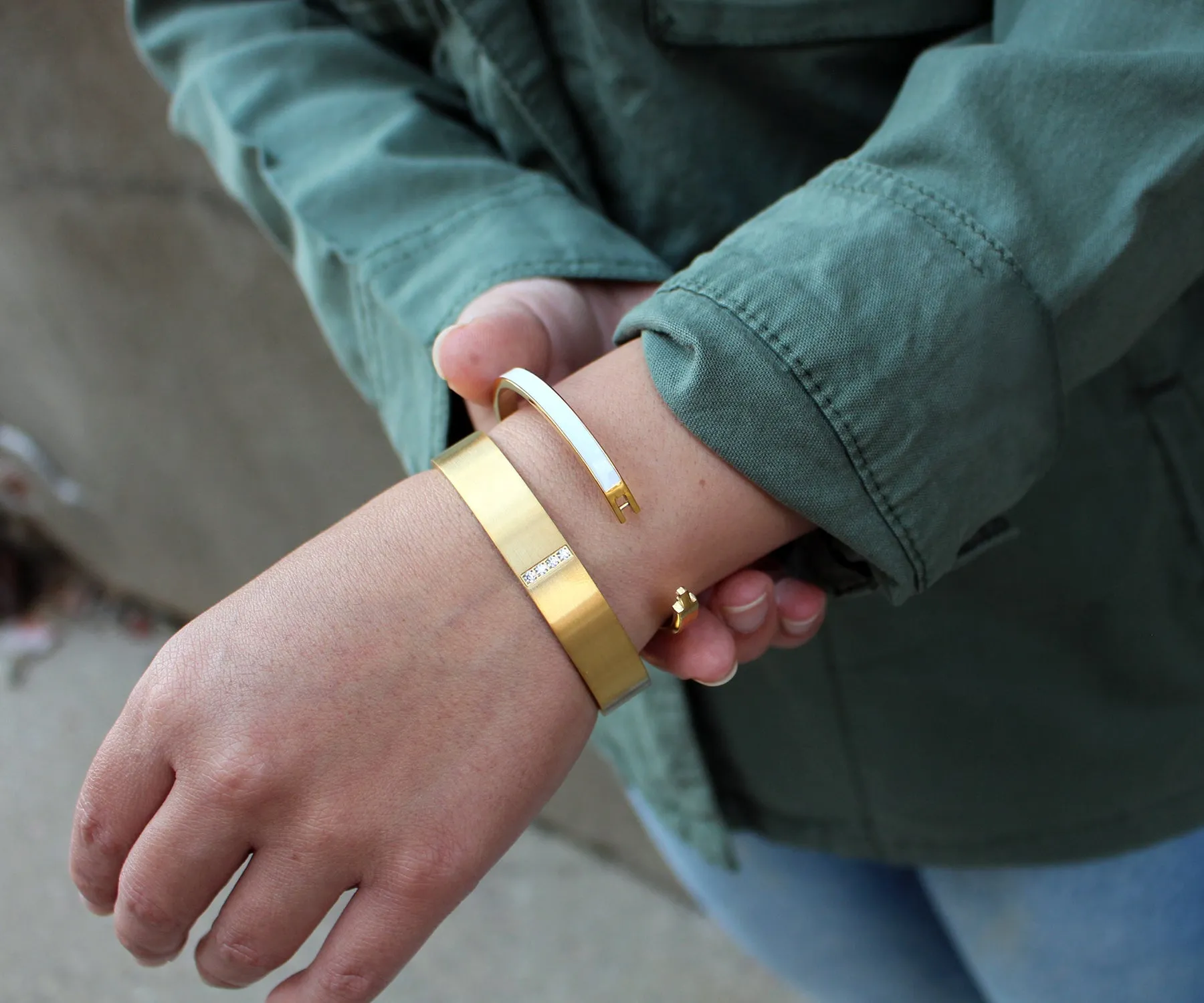 Star Bangle Narrow Blue Bracelet