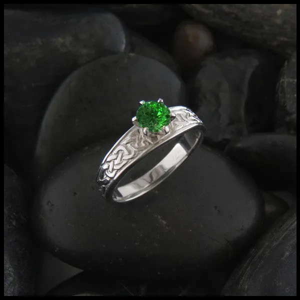 Tapered Knot Ring with Green Tsavorite