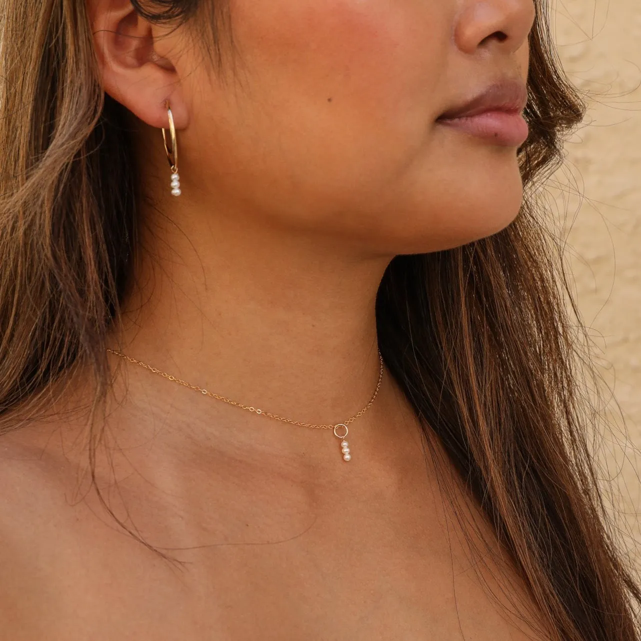 three baby pearl stick pendant necklace