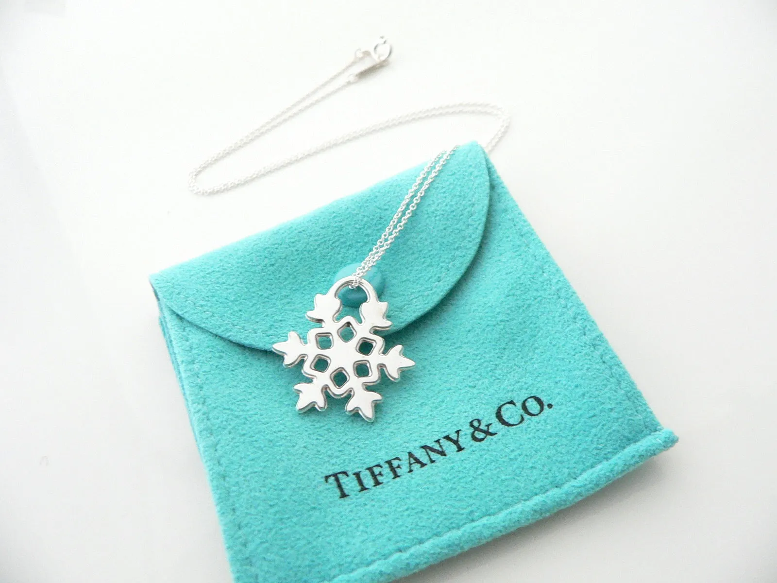 Tiffany & Co Silver Snowflake Charm Necklace Pendant Chain Snow Winter Gift Love