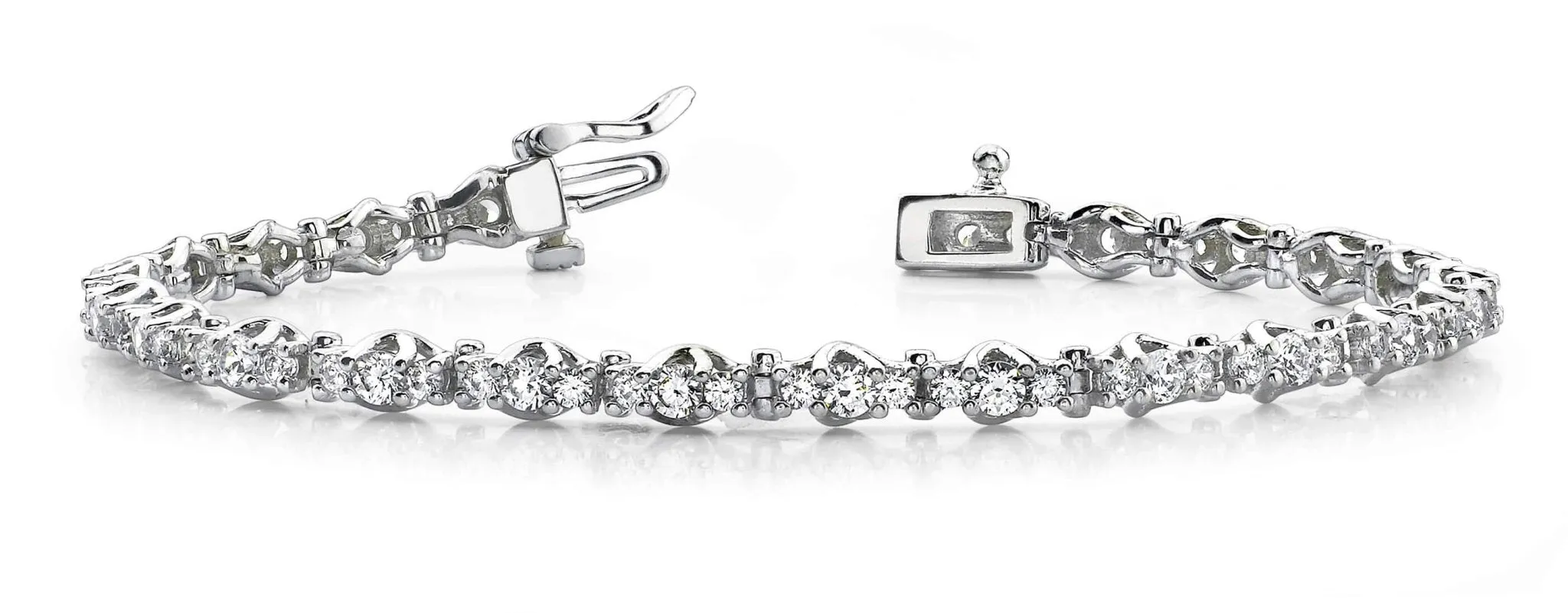 Triple Diamond Link Diamond Bracelet with 3.96 ct.(finished) 2.25mm, 3mm
