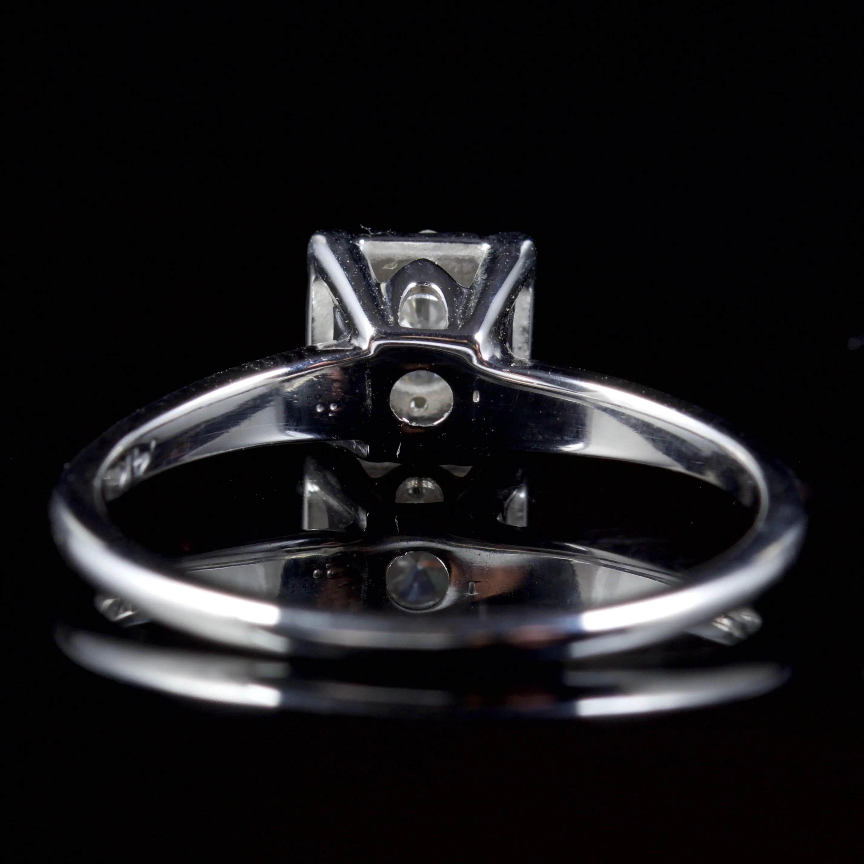 Vintage Diamond Solitaire Ring 18Ct Engagement Ring Circa 1940