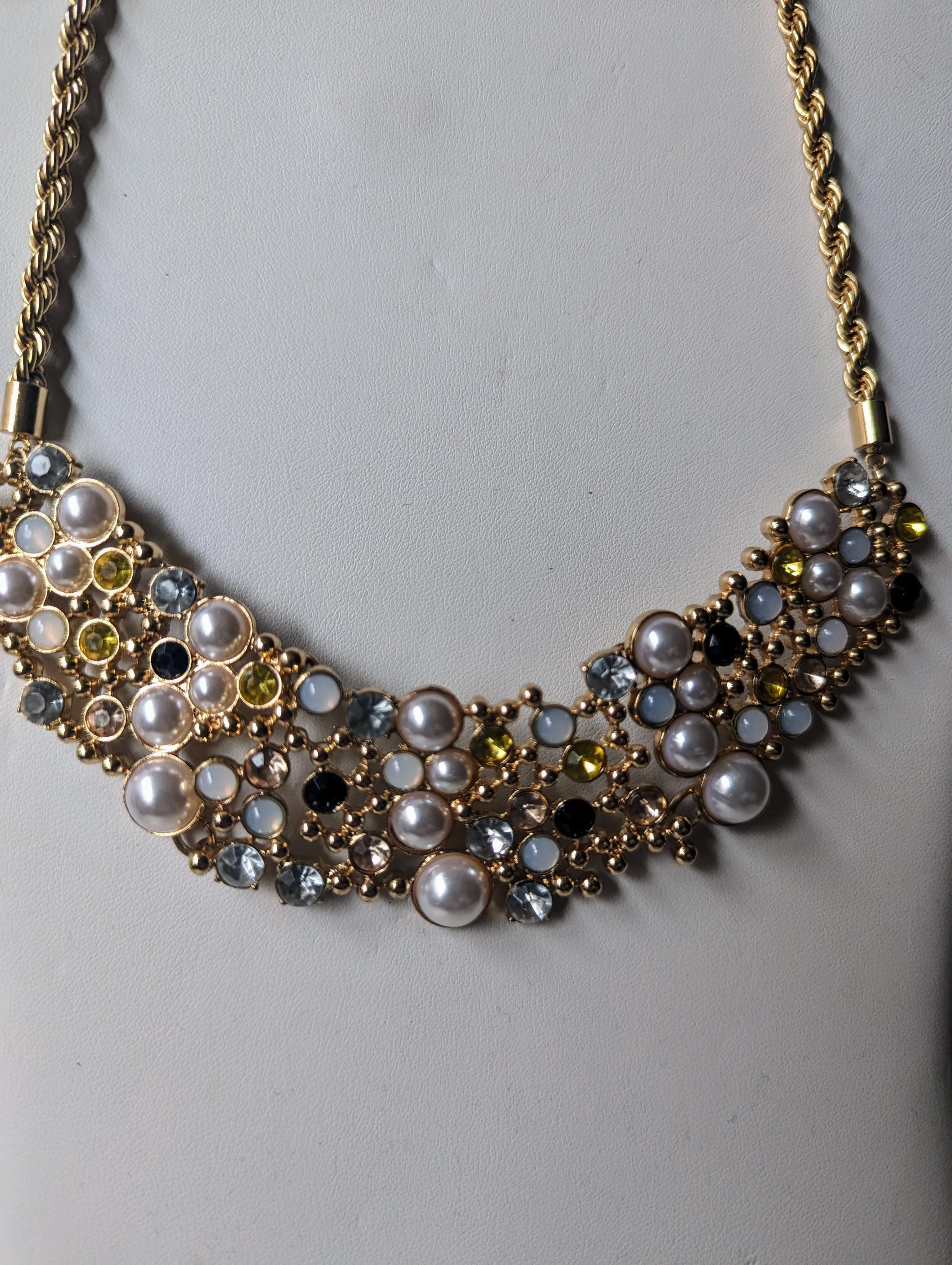 Vintage - Pearl and Stone Necklace