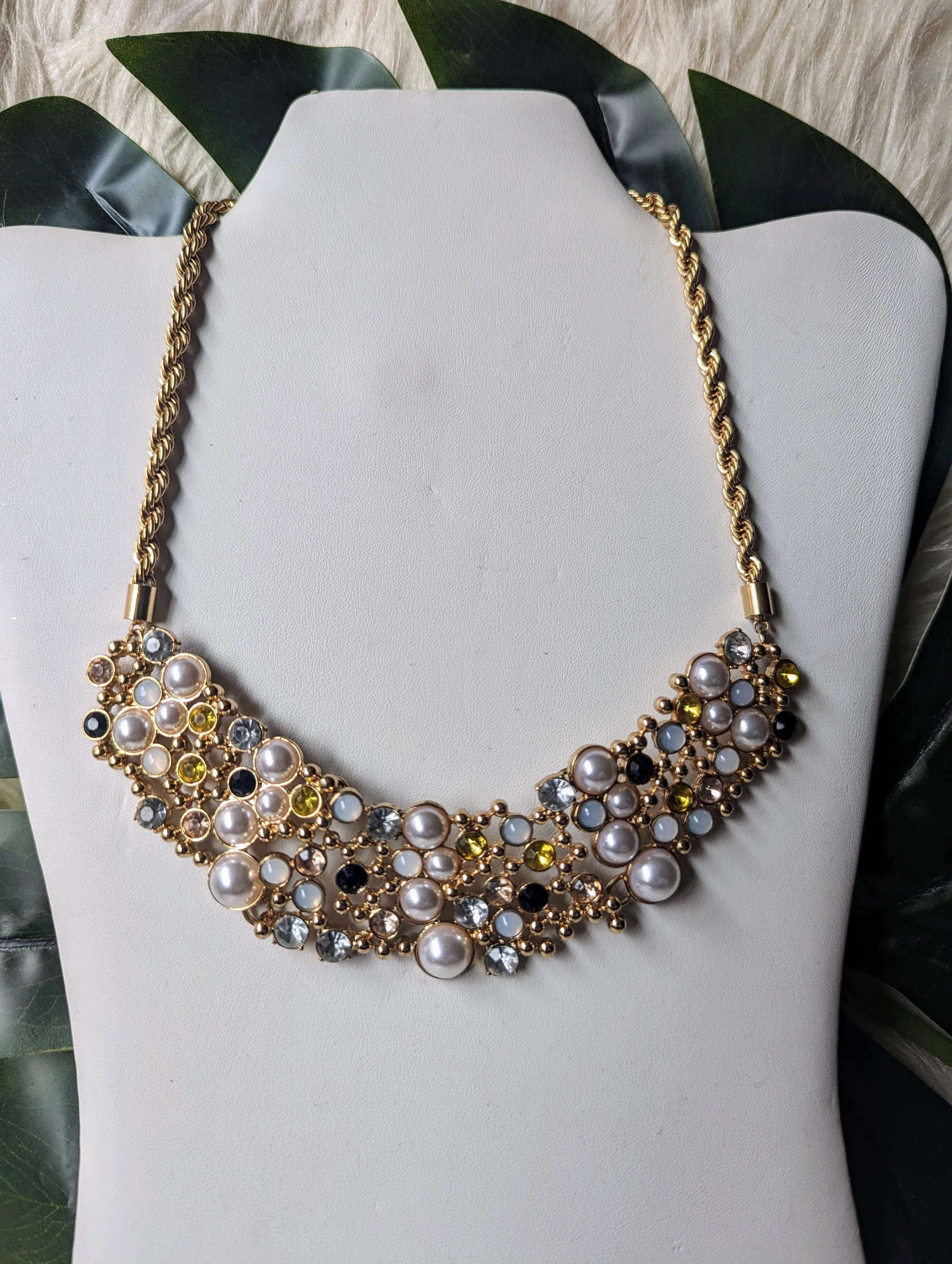 Vintage - Pearl and Stone Necklace