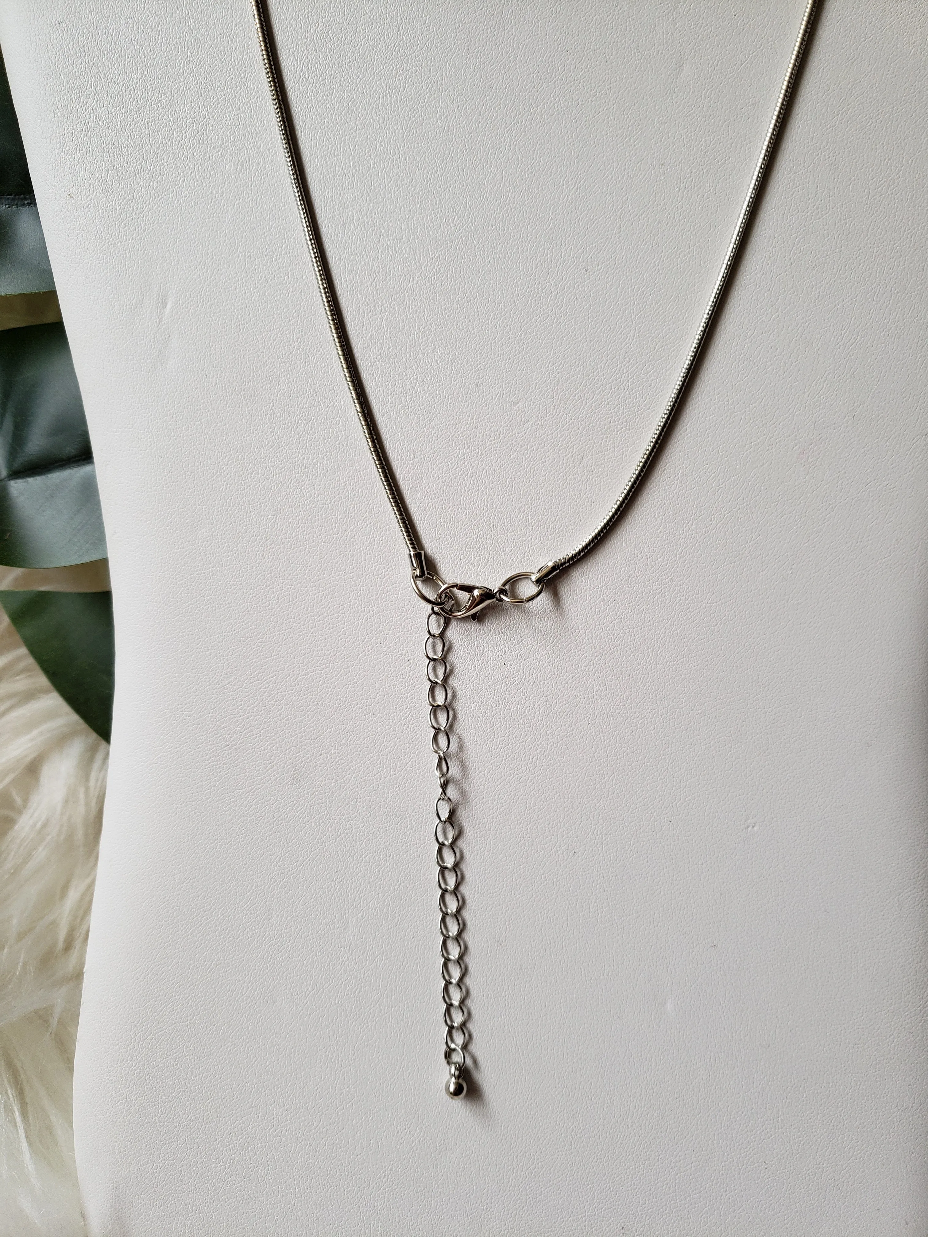 Vintage - Silver Rhinestone and Pearl Bolo Necklace