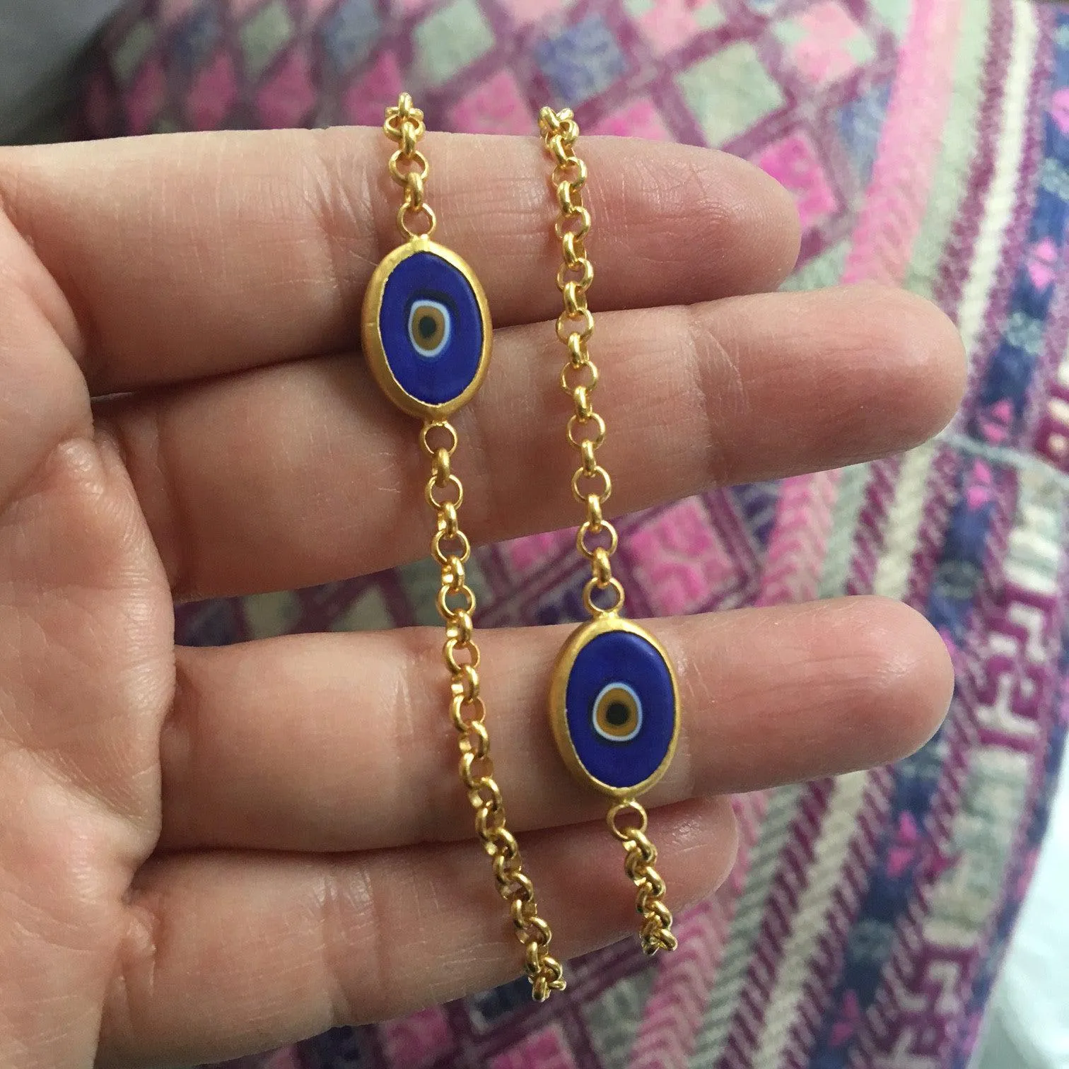 White Protection Single JuJu Evil Eye Bracelet in 18K Gold