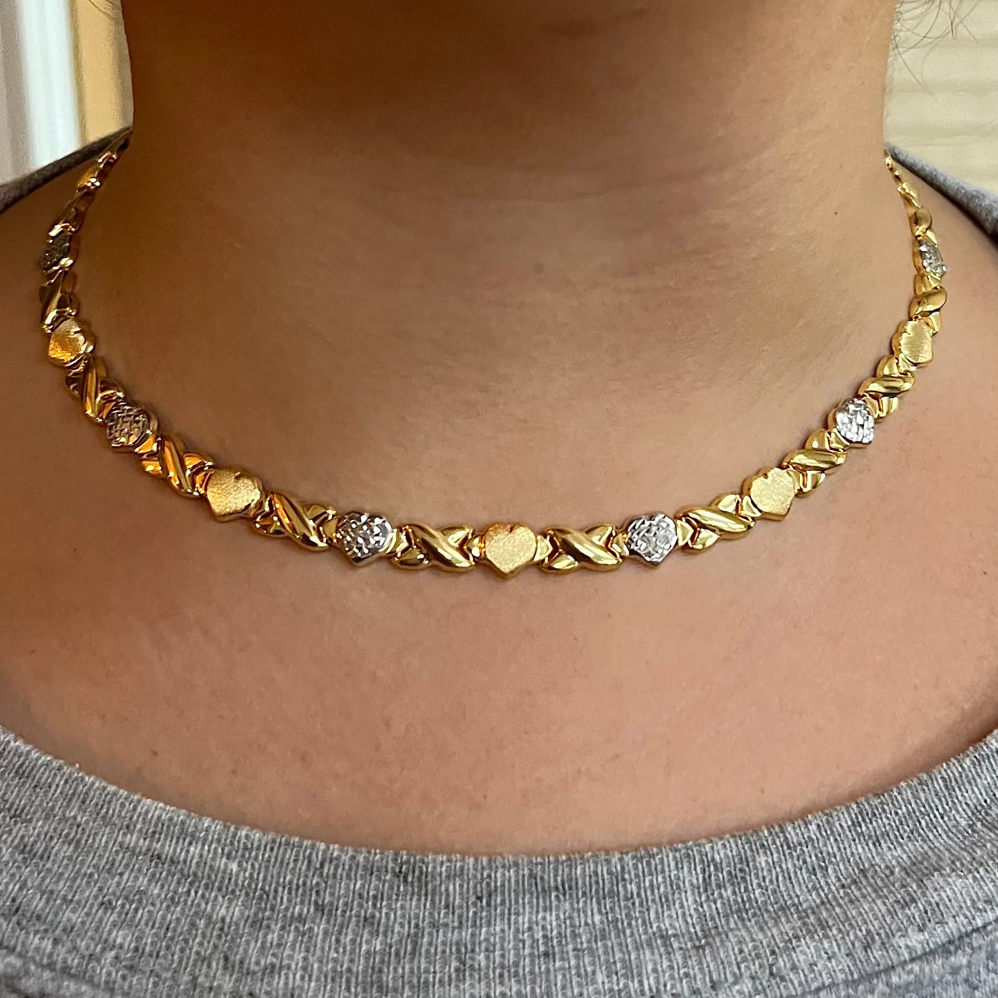 XO Necklace
